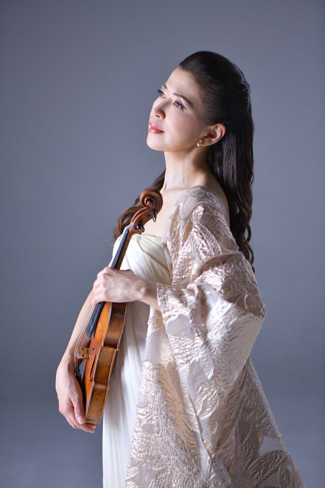 影を抱く女たち